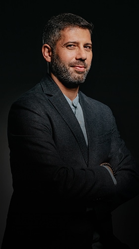 Dr Erdem Aksakal