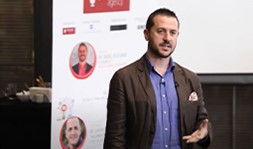 Dr. Sertaç Doğanay | Neyi Beğeniyorsan O'sun
