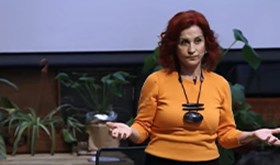 Betül Arım | New Year Talks | Ağzmızdan Çıkan Laflar, Beynimizden Çıkan Düşünceler Kaderimiz Oluyor