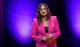 Paketlenmiş Kahramanları Evinize Sokmayın | Duygu Demirdağ | TEDxİzmirWomen