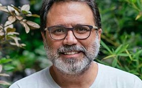 DR. UYGAR ÖZESMİ 2