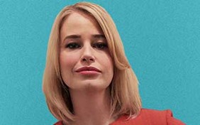 DR JESSİCA BARKER 2