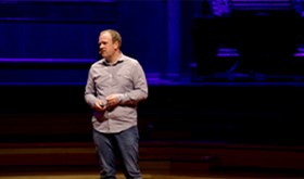 The world needs trusted gatekeepers / keynote speaker Steven Van Belleghem at Obama event Amsterdam