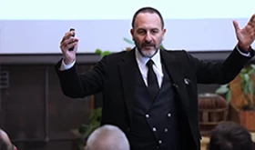 Prof. Dr. Emre Alkin | Kredi Kartı Limiti İtibara Göre Belirleniyor