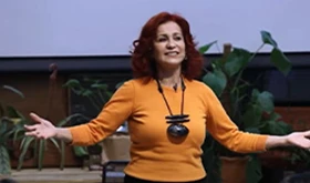 Betül Arım | New Year Talks | Dününü Bilmeyen Yarınını Yaratamaz