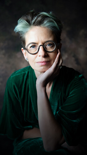 Dr Liz O'Riordan