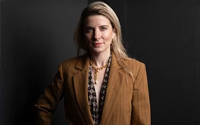 DOÇ. DR. ÖZGE ÖNER 1