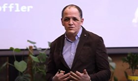 Hakan Tetik | Digital Transformation | Takımda Büyür, Kurumda Yer Alır