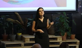 Dilek Livaneli | Speaker Agency Human Talks | Dünya Vatandaşlığı Projesi