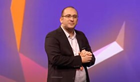 MZV Gençlik Zirvesi'nde, Kariyer ve İletişim Eğitmeni Nur Erdem ÖZEREN