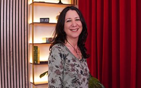 DR. NİLÜFER DEVECİGİL  3