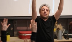Psikolog Dr. Ozanser Uğurlu | Biraz Hareket Etmekte Fayda Var