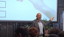 Mehmet Auf | Inspiring Talks | İkna Etmede İyimserliğin Yolu