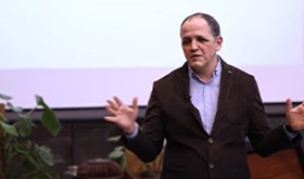 Hakan Tetik | Digital Transformation | Bilgiyi Kullanma Yeteneğimize Güvenmeliyiz