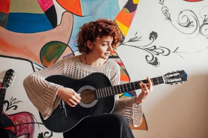 Müzik Aleti Çalmak