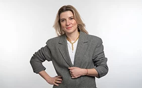 DOÇ. DR. ÖZGE ÖNER 3