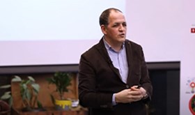 Hakan Tetik | Digital Transformation | Bütün Her Şeyi Değiştirebilmek